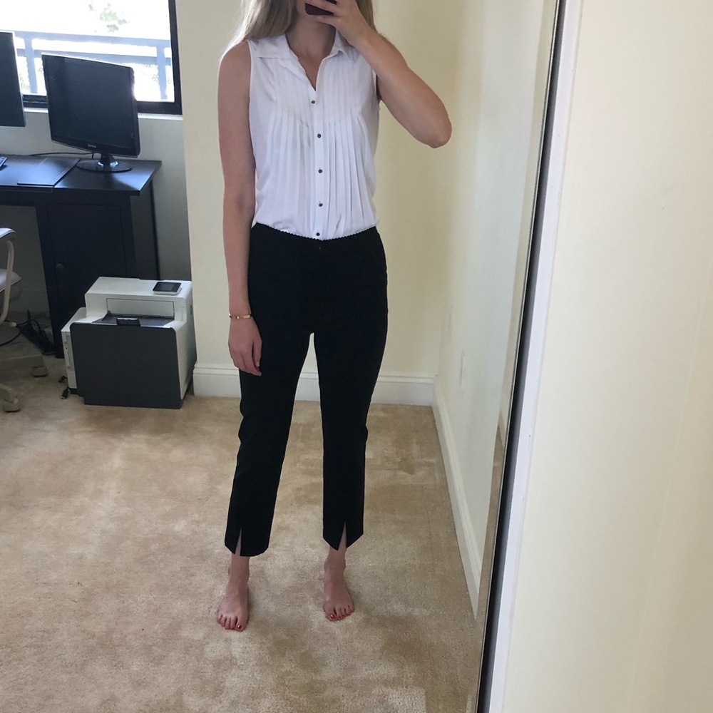 White Size 0 Sleeveless Banana Republic Blouse